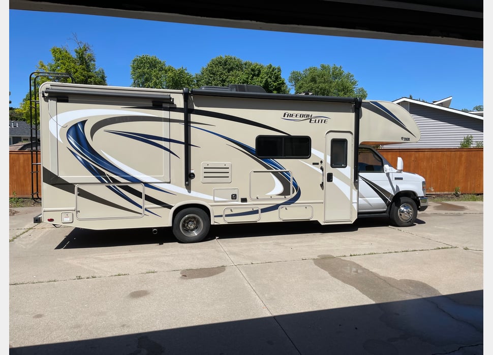 Class C Motor Home rentals in Bonner Springs