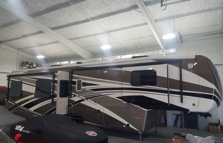 2017 DRV MObile suite | RVshare