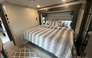 2025 Keystone RV Cougar 320RDS
