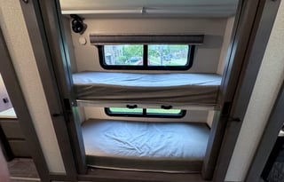 Adventure-Ready Family RV –  Sleeps 8, Free WiFi