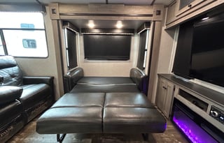 Unit 10-Outback with Large Rear Living & King Bed