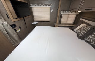 Thor Daybreak | Comfy and Well-Built Class C RV