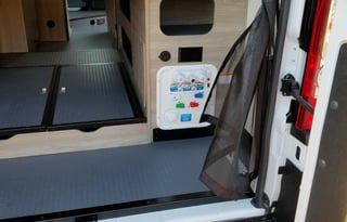 2021 Winnebago Solis 59PX w/pop-up tent & murphy bed