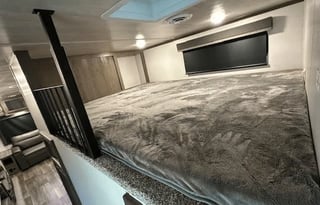 "Hill Country Cougar" Keystone Cougar 368MBI