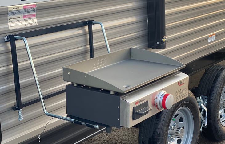 Outdoor detachable griddle cooker with all BBQ utensil kit.