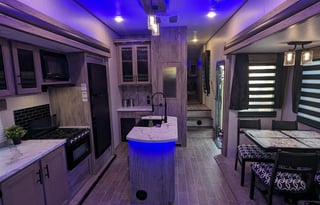 Arctic Wolf 291RL 5th wheel