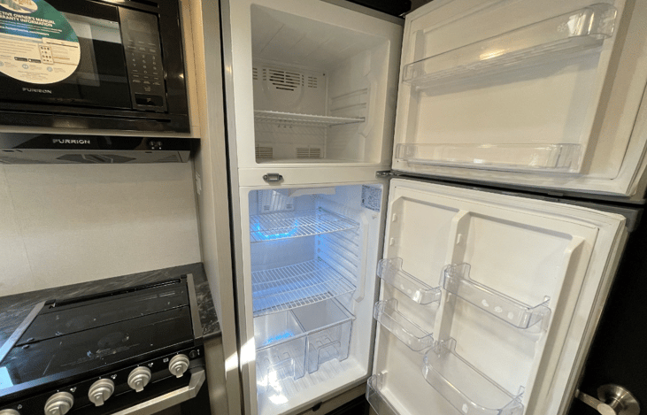 Nice And Cold Fridge Run Of 12V Battery