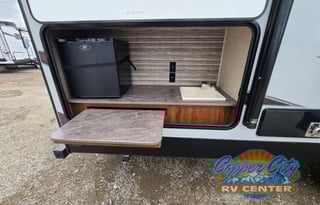 Laura's Lodging To Go!  2018 Heartland Wilderness