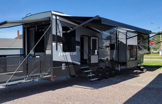 2020 Keystone Raptor 423 Toy Hauler GarageDelivery