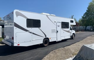 2015 Thor Motor Coach Four Winds 28A