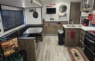 2022 Heartland Pioneer BH 330