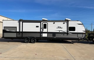 Alicia’s RV Rentals