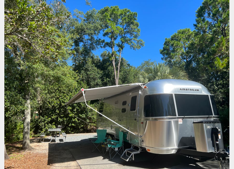 Travel Trailer rentals in Sunset
