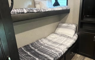 2021 Jayco Jay Flight with bunk room(Deliver only)