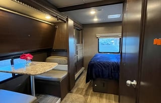C11:Thor Luxury*NEW*STARLINK-10Sleep-Private Suite
