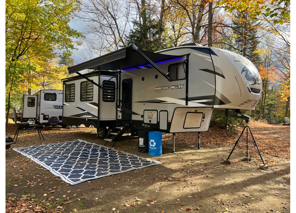 Fifth Wheel rentals in Oswego