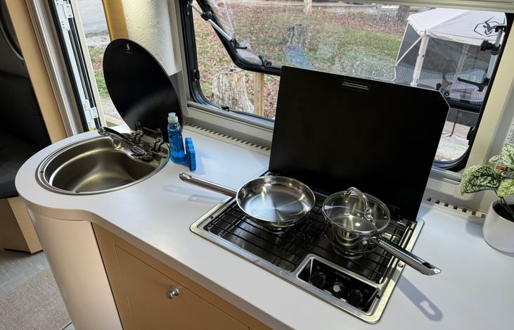 Spacious double gas burner