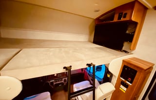 C17:Luxury SuperC Diesel-3Slide-10 SLEEPER