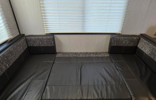 Family Friendly 2021 Heartland Mallard- Sleeps 8