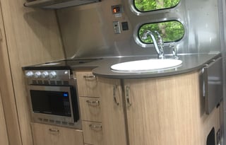 Airstream Flying Cloud