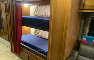 Boujee BoonDocker Bunkhouse-UNLIMITED POWER & WIFI