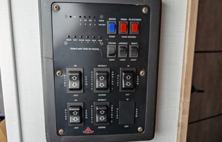 Outback: Chef's kitchen, King bed, 3 slides, Solar