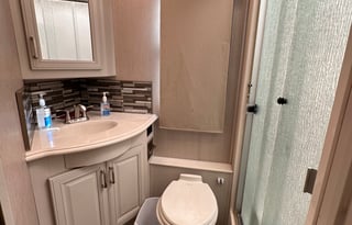 2021 Diesel, Bunks, 2 Full Baths