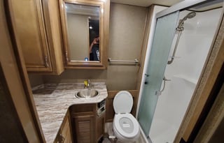 HAPPY GLAMPER RV RENTAL