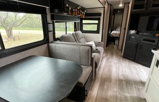 Large Bunkhouse w/King Bed & Outdoor Kitchen