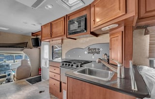 Your Home on Wheels: Stylish & Spacious Motorhome