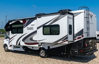 C19 *NEW* Entegra SLEEPS 8-STARLINK WiFi-MasterBed