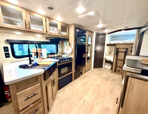 Forest River RV Cherokee Grey Wolf Black Label 26DBHBL