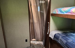 Extended Season Ready! kiddos and fidos friendly