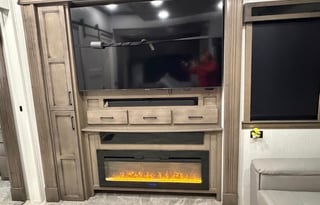 Ricky Riverstone Luxury 2 bed1.5 bath Washer&Dryer