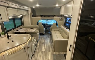 Rollin Ritz  2022 Thor Motor Coach Four Winds 31E