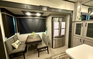 2022 Montana High Country 377FL (BRFL 1811)