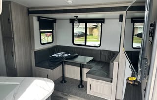 2022 **NEW** Heartland Sundance 27.5’