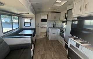 2022 Dutchmen RV Astoria 3203BH