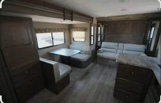 Adventure-Ready Bunkhouse Camper | Sleeps 6