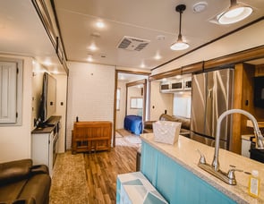 Coachmen RV Chaparral 373MBRB