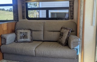 2016 Jayco Alante 31V Class A - Roadtrip in Style!