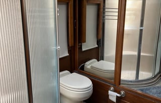 2012 Tiffin Phaeton HAL724