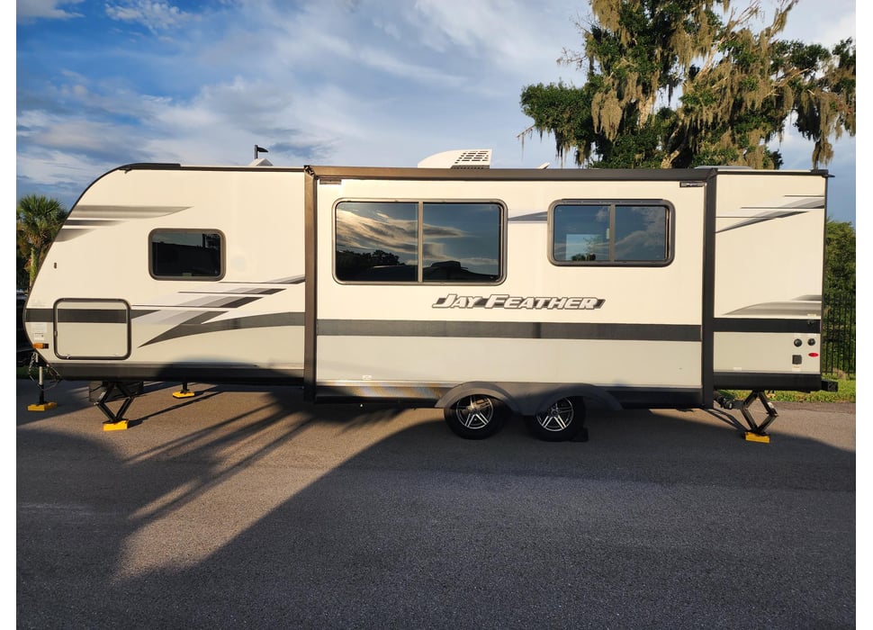 Travel Trailer rentals in Wimauma
