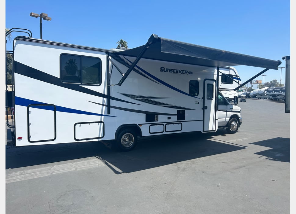 Class C Motor Home rentals in Seal Beach