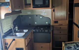 Fleetwood Jamboree Searcher 31m 2015