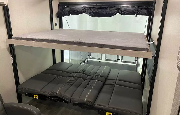 These are 2 King size beds and we can provide the linen for these.