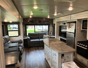 Keystone RV Cougar Half-Ton 32RLI