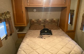 Enjoy your stay with this quaint RV!