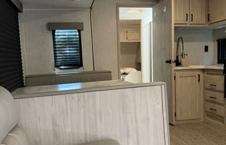 2022 EAST TO WEST Silver Lake 32 KBH