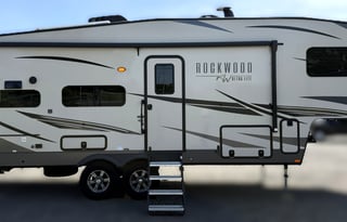 Forest River Rockwood Ultra Lite 2622RK